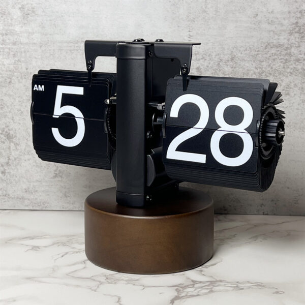 FLIPPO® The Flipping Clock - Image 6