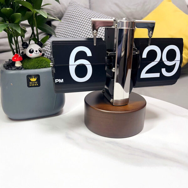 FLIPPO® The Flipping Clock - Image 4