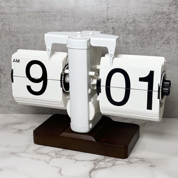 FLIPPO® The Flipping Clock - Image 9