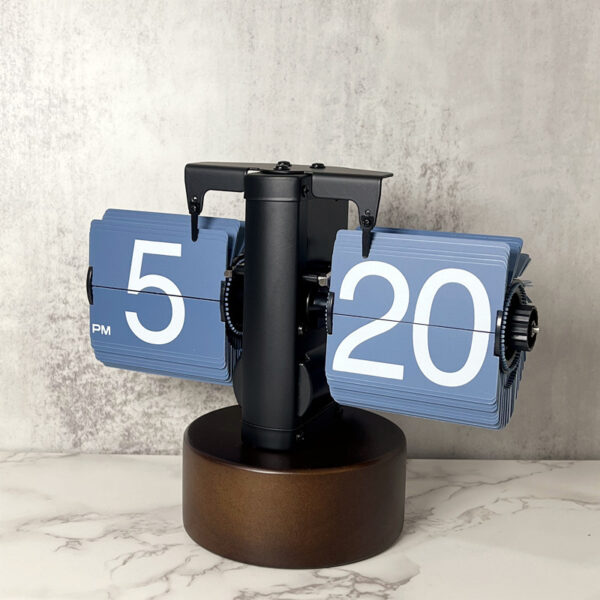 FLIPPO® The Flipping Clock - Image 3