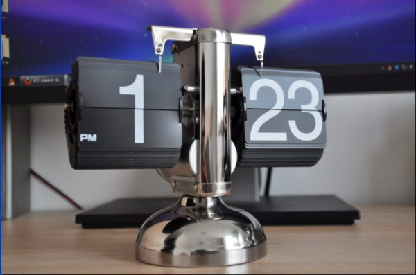 Flip Digital Clock Small Scale Table Clock Retro Flip Clock - Image 4
